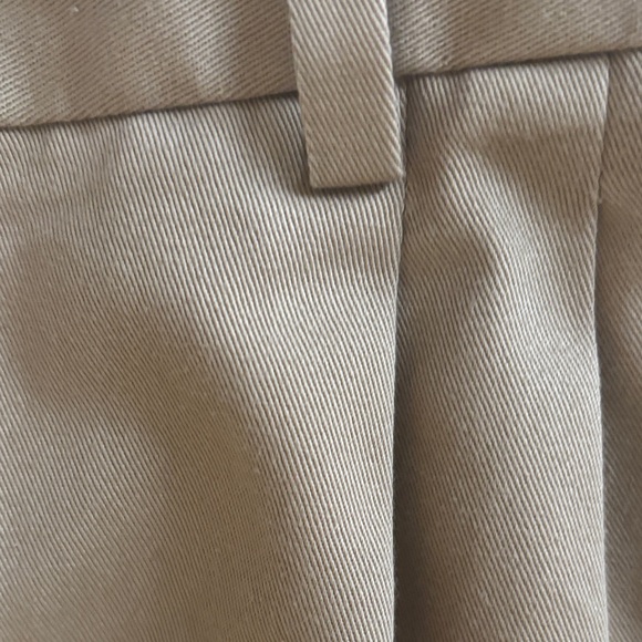 Classic Men's Eddie Bauer Khaki Chinos - Picture 4 of 5